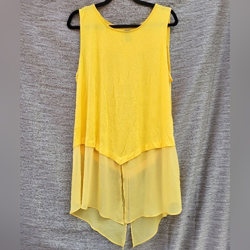 Alfani graphic nature yellow burst blouse